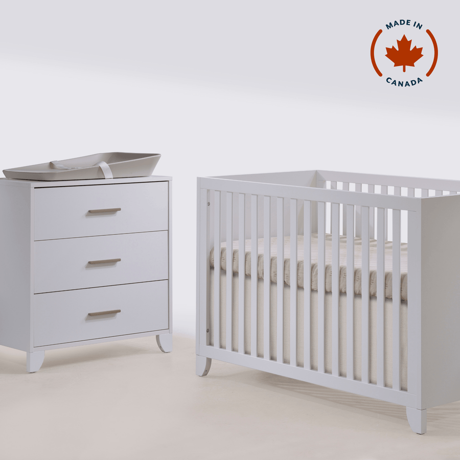 Tulip Aiko Classic Crib & 3-Drawer Dresser