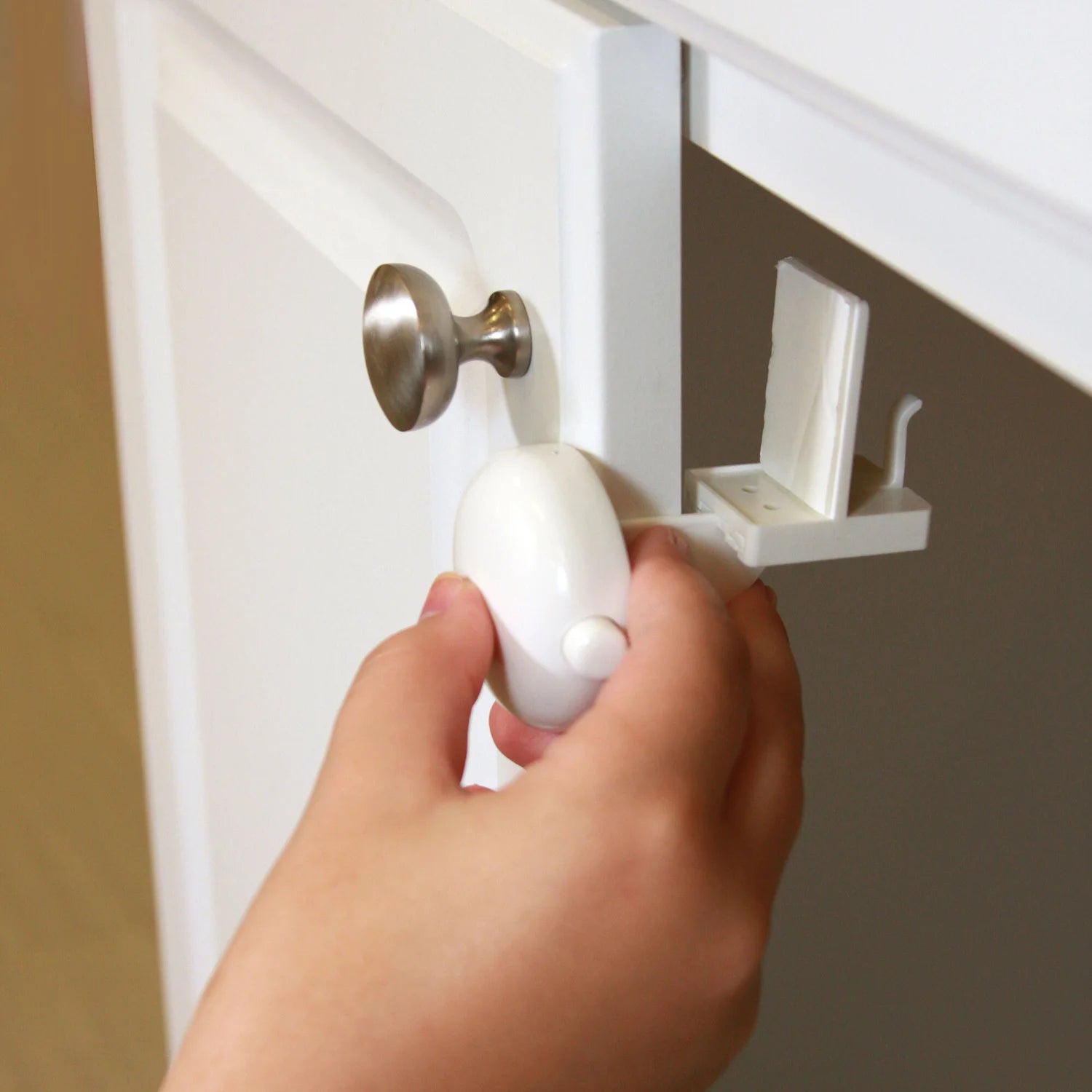 Qdos Adhesive Double Door Lock