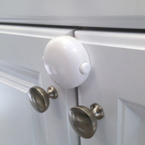 qdos-safety-adhesive-double-door-lock-white-2.jpg